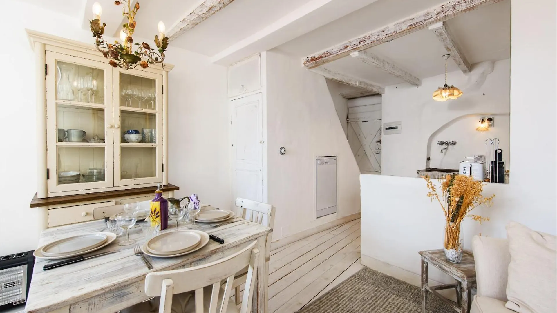 Au Vieux Chateau, Atypique Vue Mer Menton Apartment