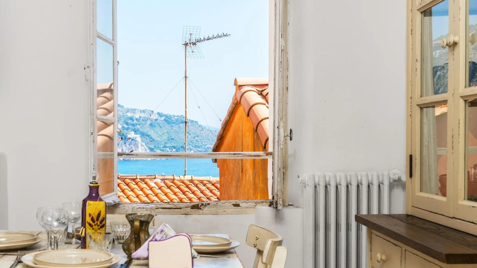 Apartment Au Vieux Chateau, Atypique Vue Mer Menton